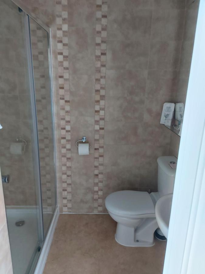 Girvan Guest House ภายนอก รูปภาพ